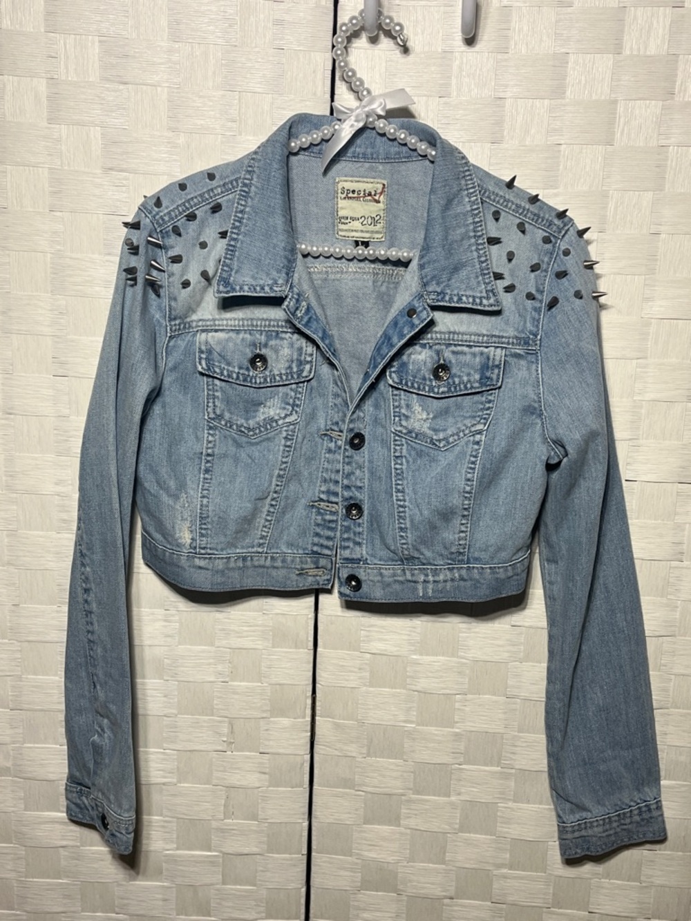 Superdry Light Blue Denim Jean Jacket Cropped Studded shoulder Size Large